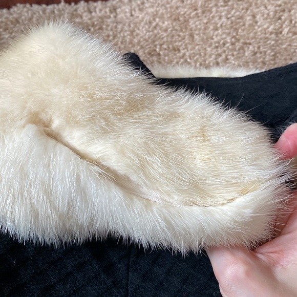 VTG 50’s 60’s Black Swing Coat Ivory Fur Collar Trim - Picture 14 of 15